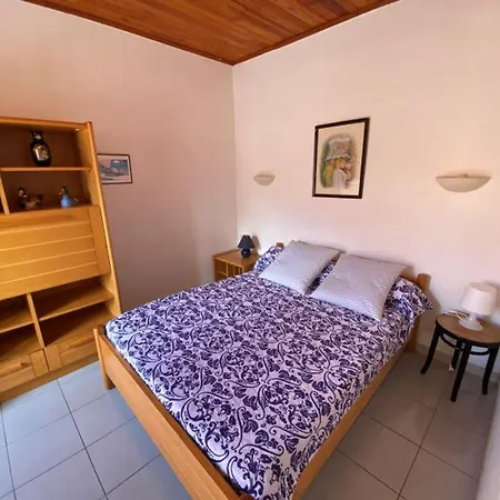 Rdc De A 50m De La Avec Parking - Fr-1-837-29 Apartment